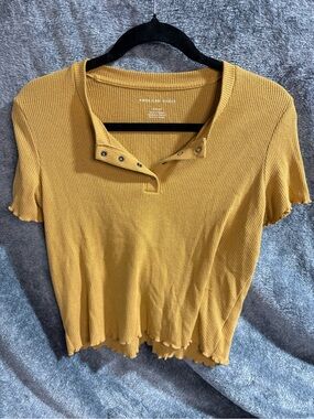 American Eagle Outfitters Mustard Ribbed Snap-Button Short Sleeve Top